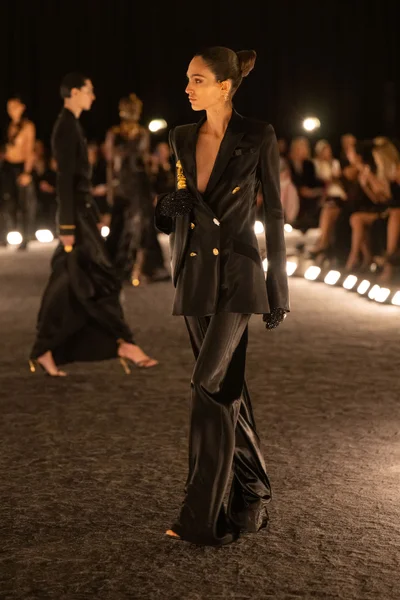 Look 24